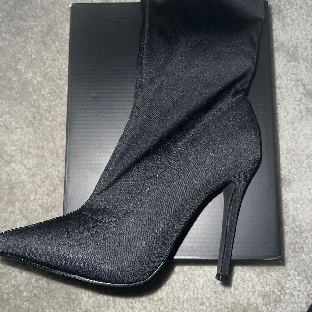 Heeled boots